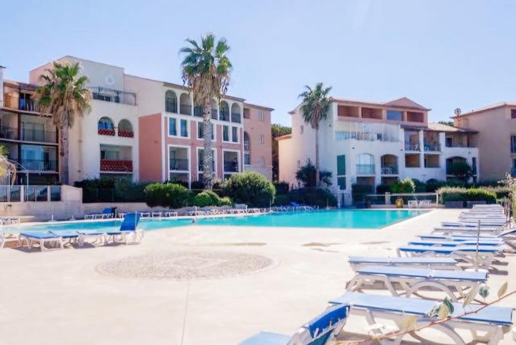 Appartement T2 - Bord De Mer - Piscine Six-Fours-les-Plages Bagian luar foto