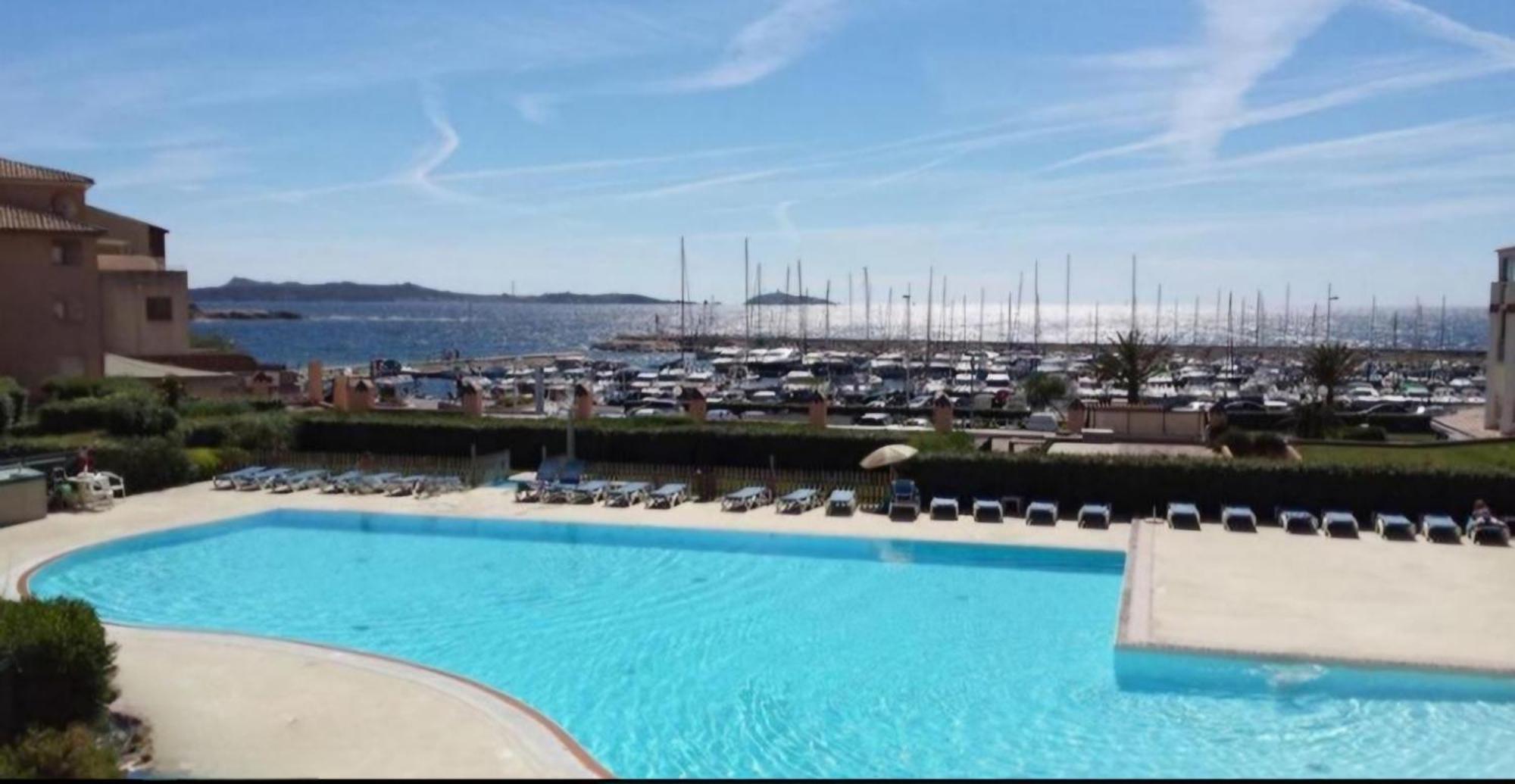 Appartement T2 - Bord De Mer - Piscine Six-Fours-les-Plages Bagian luar foto